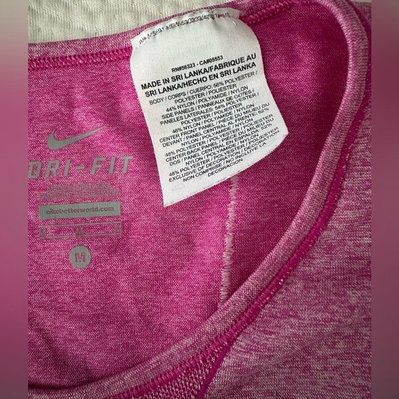 Nike Women’s DRI-FIT Short Sleeve Shirt- Size Medium - Picture 6 of 9